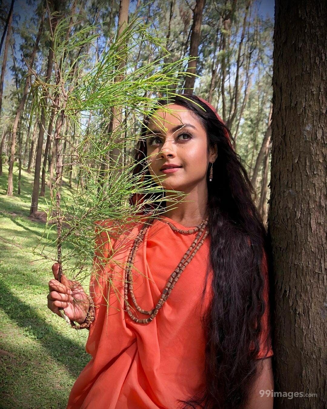 Ishita Ganguly Latest Hot HD Photohoot Photo / Wallpaper (1080p)