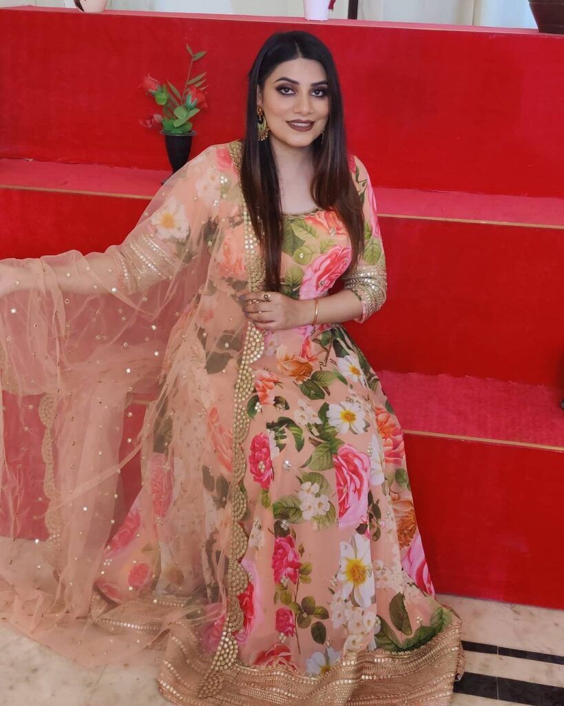 Mannat Noor Photo Download. Singer, Picture photo, Photo