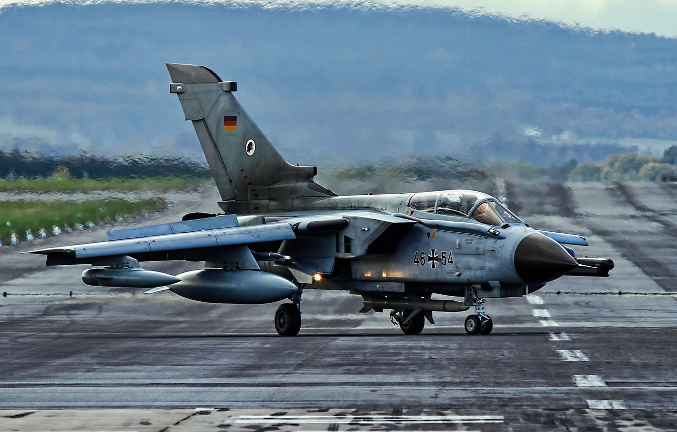 Wallpaper fighter, German, bomber, the airfield, Panavia Tornado image for desktop, section авиация