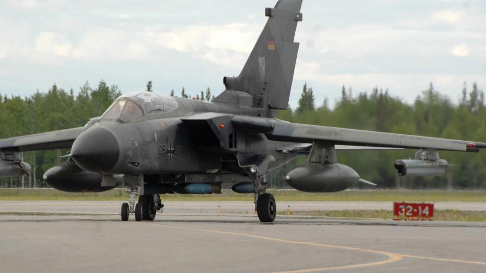 Free download Aircraft Airplane Jet Panavia tornado Sky Bundeswehr HD [2560x1080] for your Desktop, Mobile & Tablet. Explore Bundeswehr Wallpaper. Bundeswehr Wallpaper
