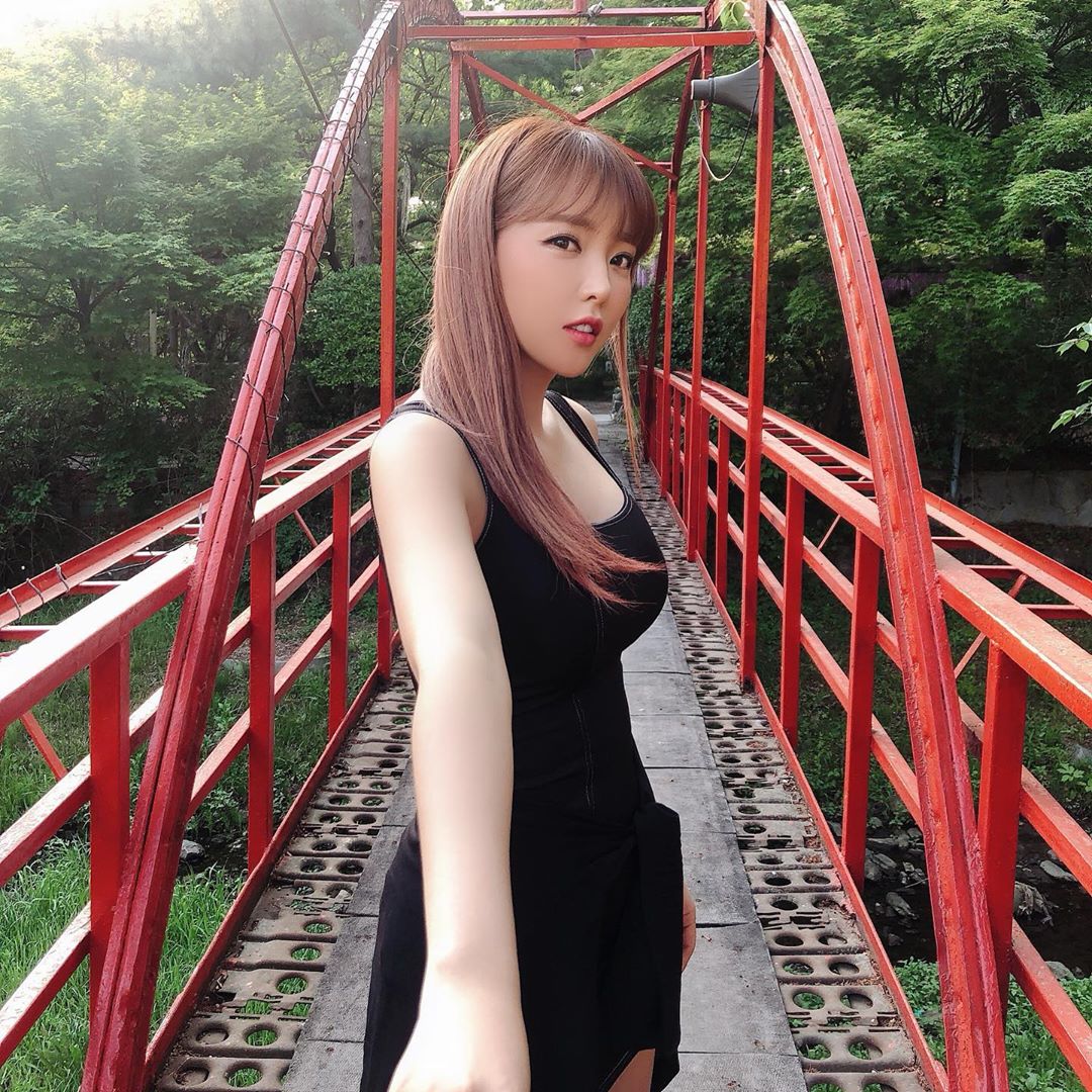 Get To Know Trot Singer, Hong Jin Young: Profile, Pre Debut Story, Dating Rumor, And A Lot More