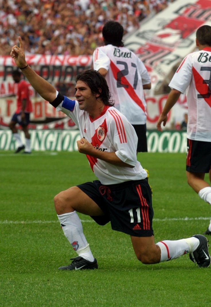 Marcelo Salas Wallpapers - Wallpaper Cave