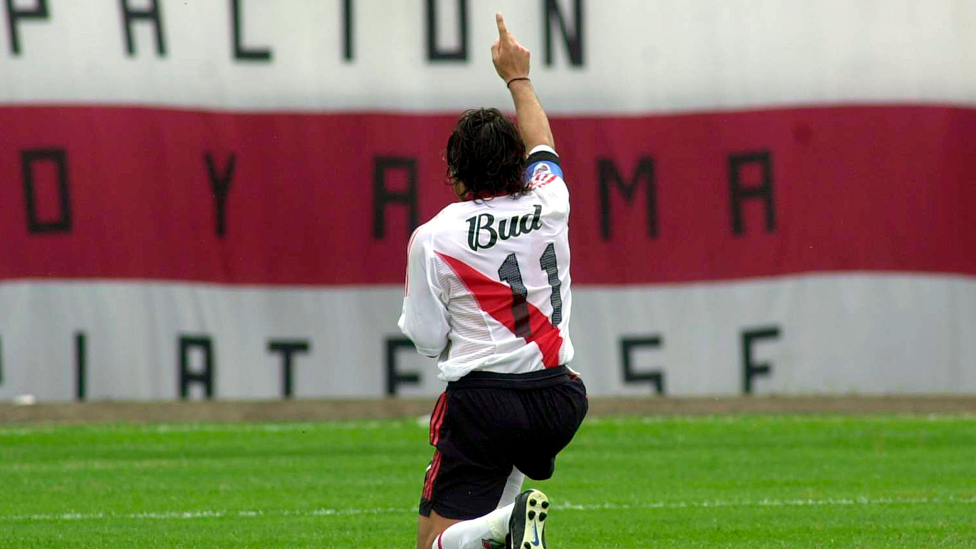 Marcelo Salas HD wallpaper