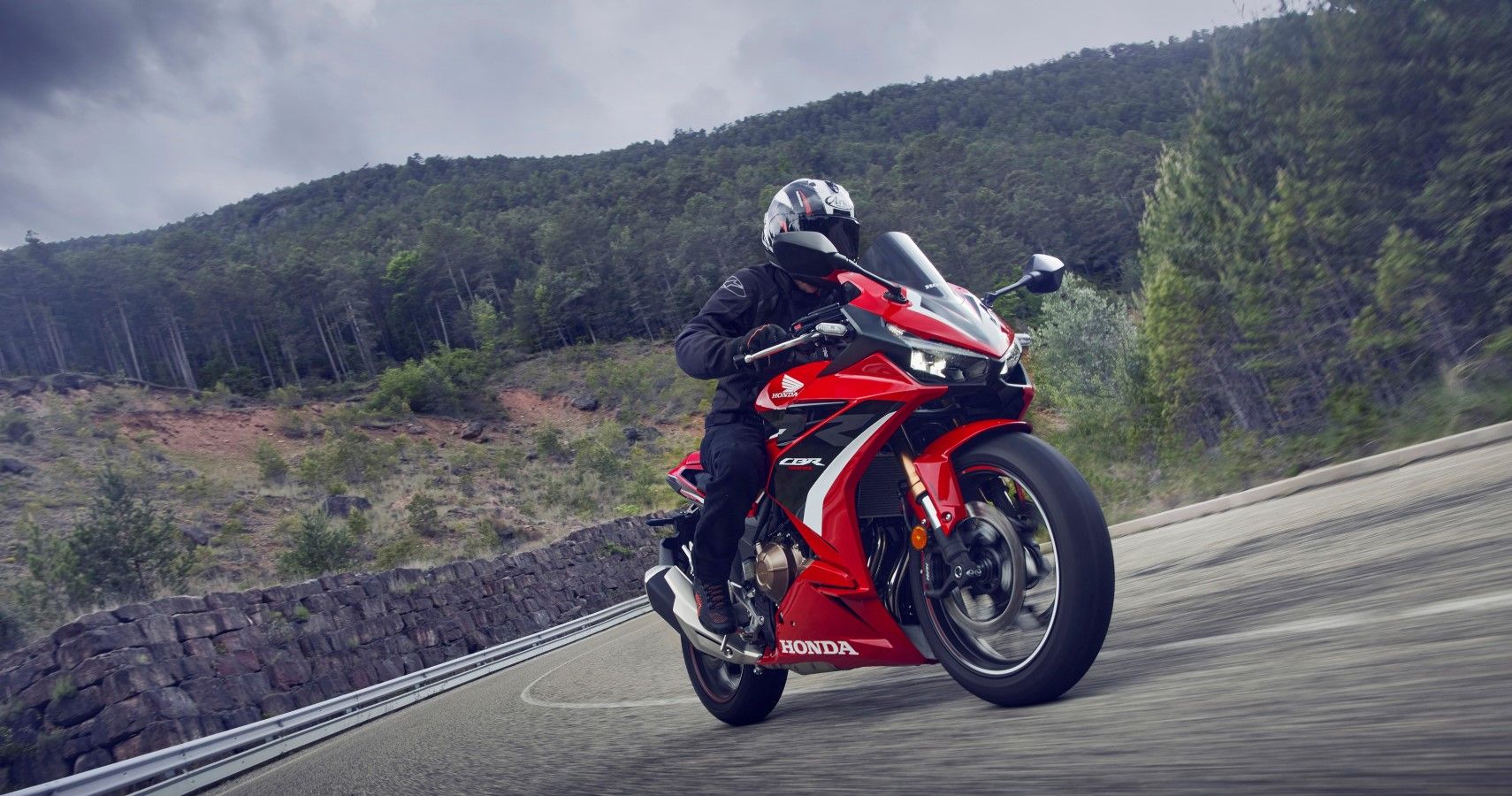 The Baby Blade: Everything You Need To Know About The 2022 Honda CBR500R