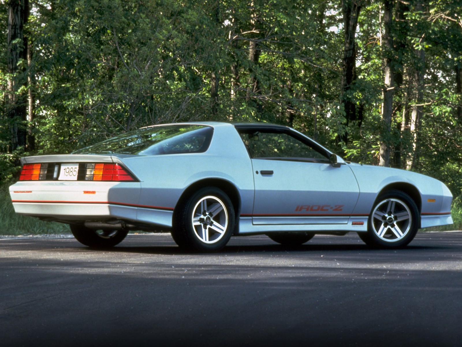 CHEVROLET Camaro IROC Z28 Specs & Photo, 1985, 1986, 1987, 1988, 1989, 1990