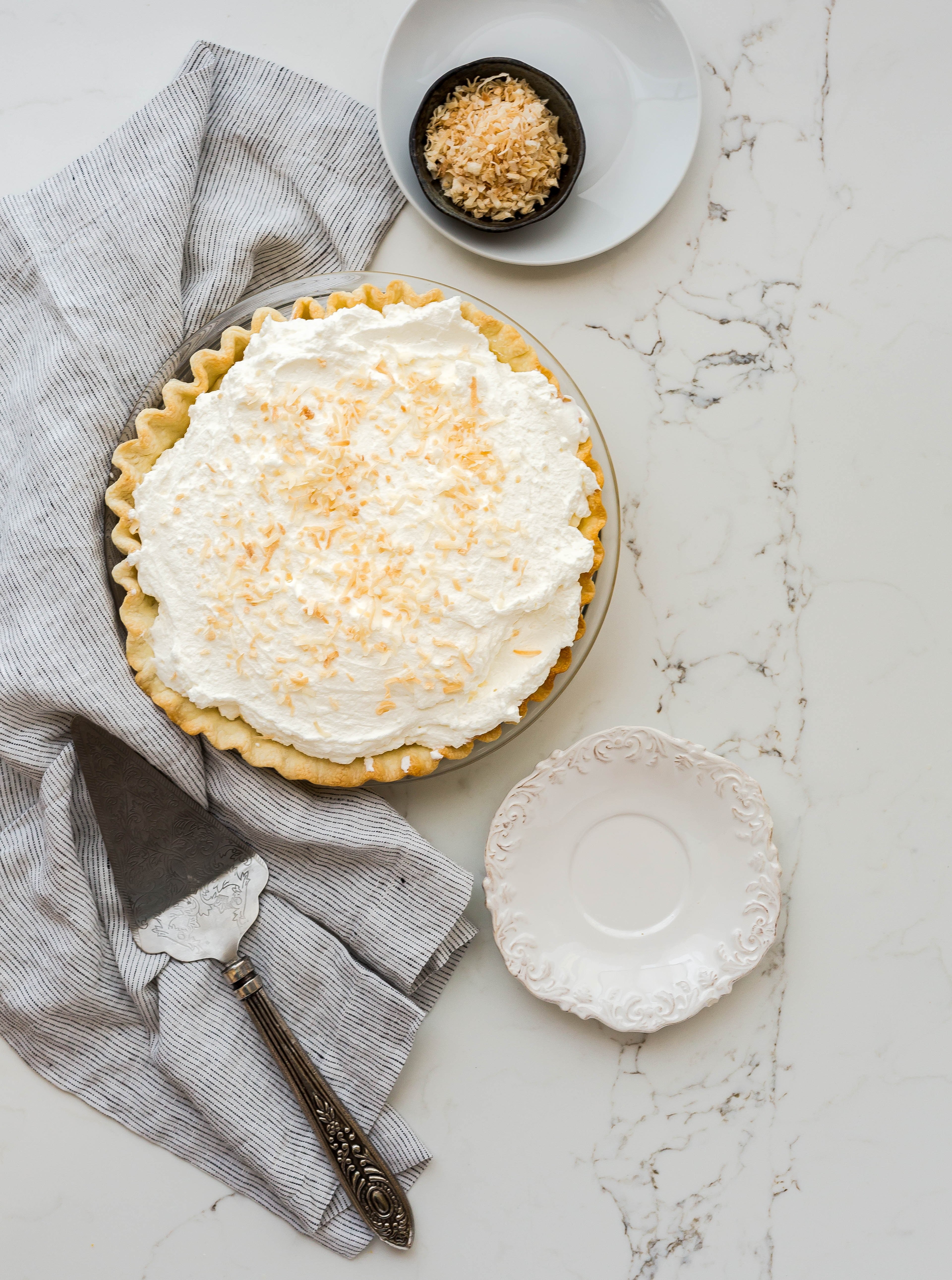Wallpaper / a lemon meringue pie, _lemon meringue pie 4k wallpaper