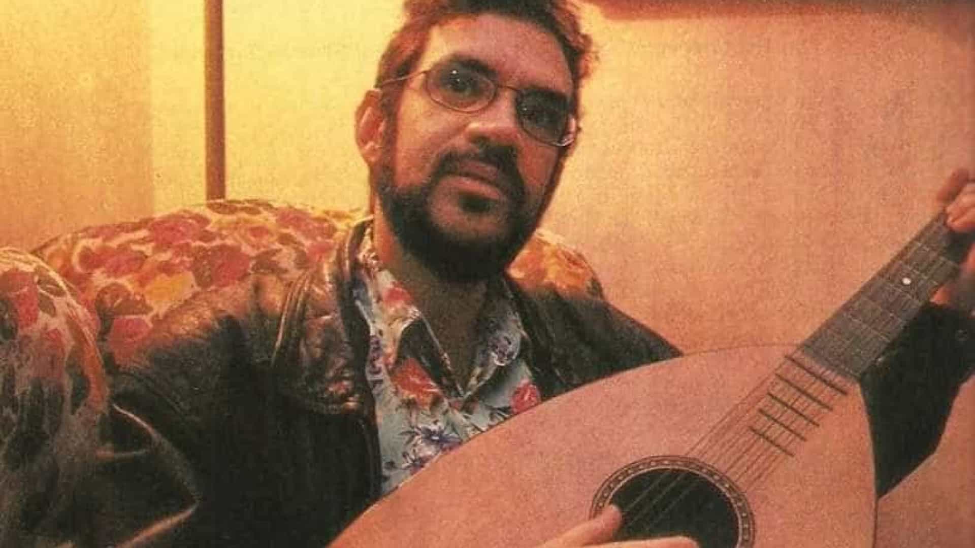 Ouça música inédita de Renato Russo, que completaria 57 anos hoje