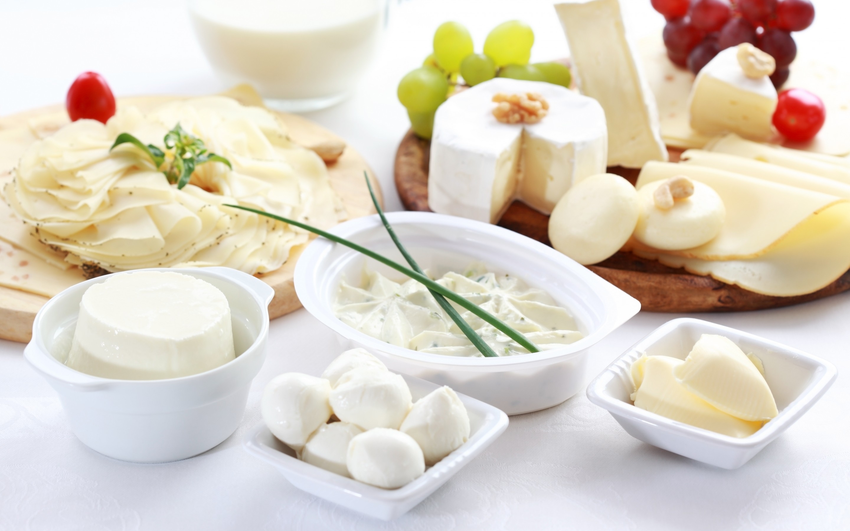 Wallpaper, cheese, nuts, grapes, breakfast, milk, meal, cuisine, dish, produce, hors d oeuvre, dairy product, herbs, chinese food 2880x1800