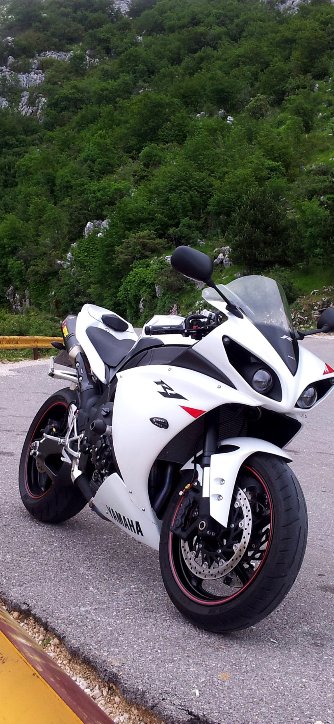 Yamaha R1 iPhone Wallpapers - Wallpaper Cave