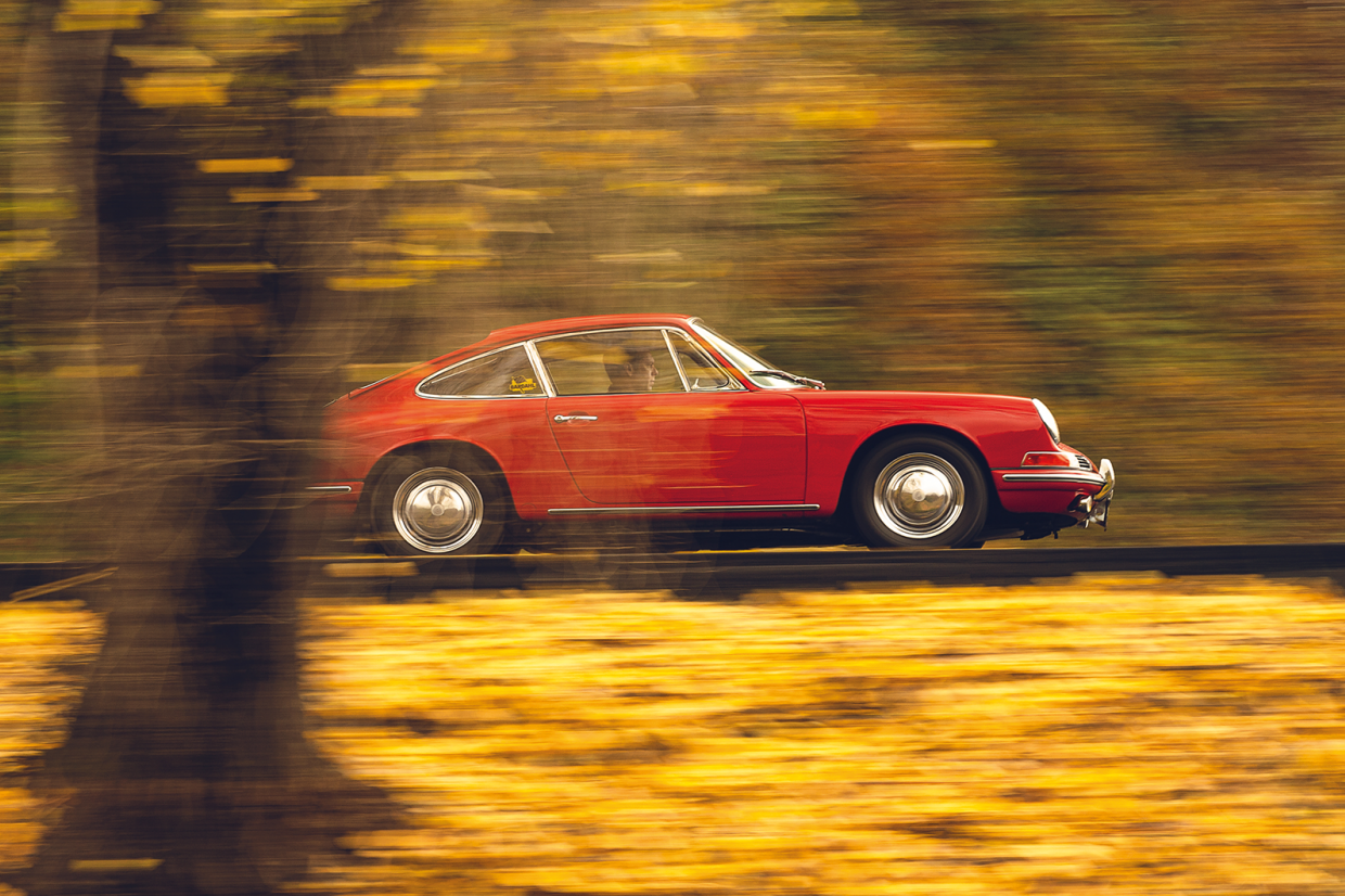 Five great wallpaper from our December 2020 issue. Classic & Sports Car