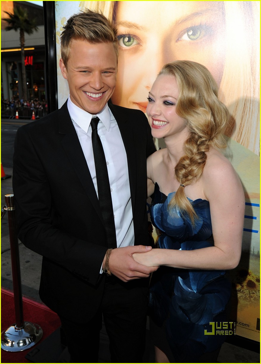 Amanda Seyfried: 'Letters to Juliet' Premiere!: Photo 2449744. Amanda Seyfried, Christopher Egan Picture