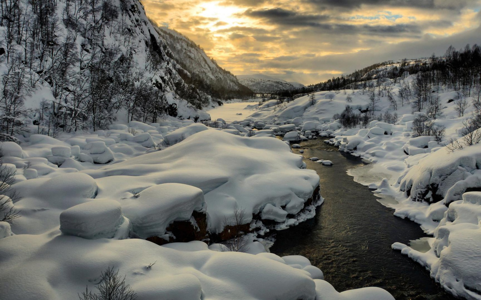 Magnificent Winter River wallpaper. Magnificent Winter River