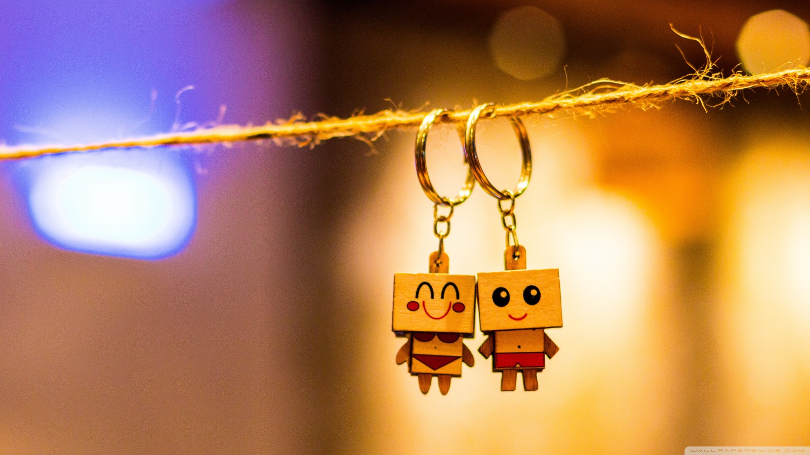 Box Man Couple Key Chain Ultra HD Desktop Background Wallpaper for 4K UHD TV, Widescreen & UltraWide Desktop & Laptop, Tablet