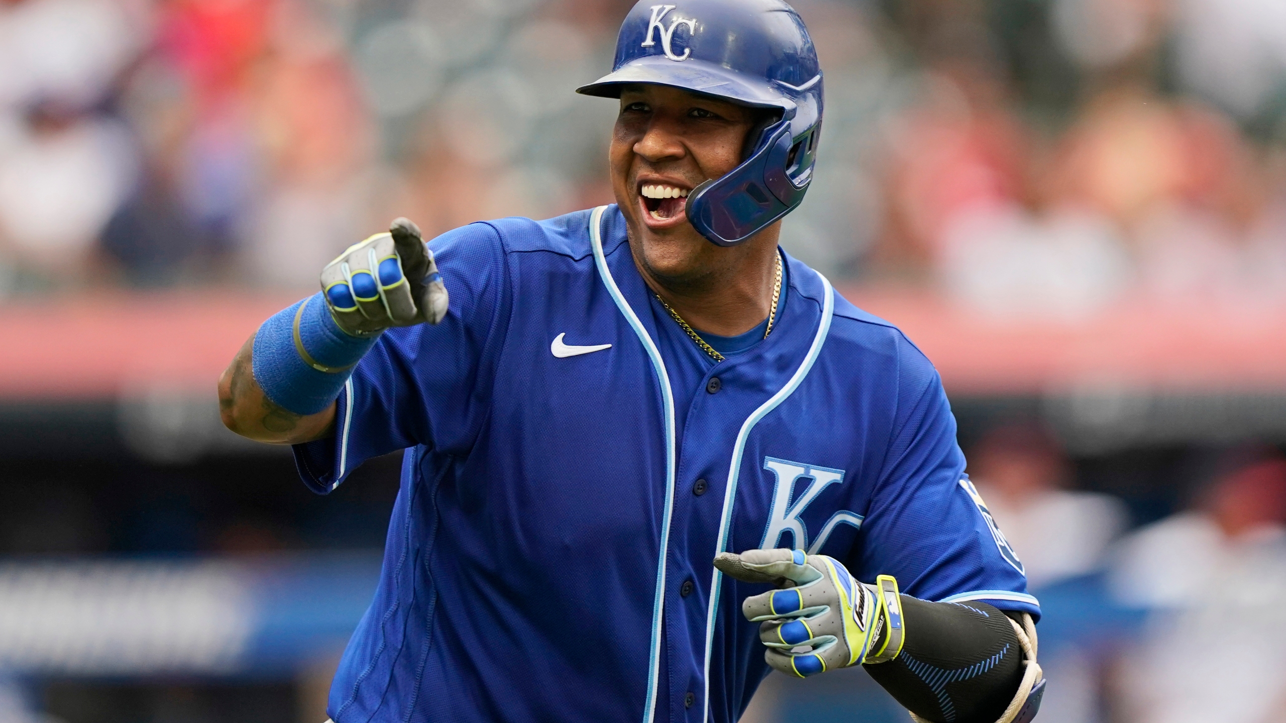 Salvador Perez finishes top of the league in home runs and RBI