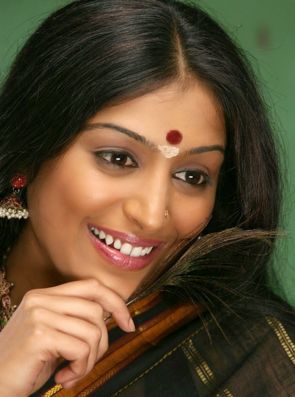 Padmapriya Janakiraman Photo, Picture, Wallpaper