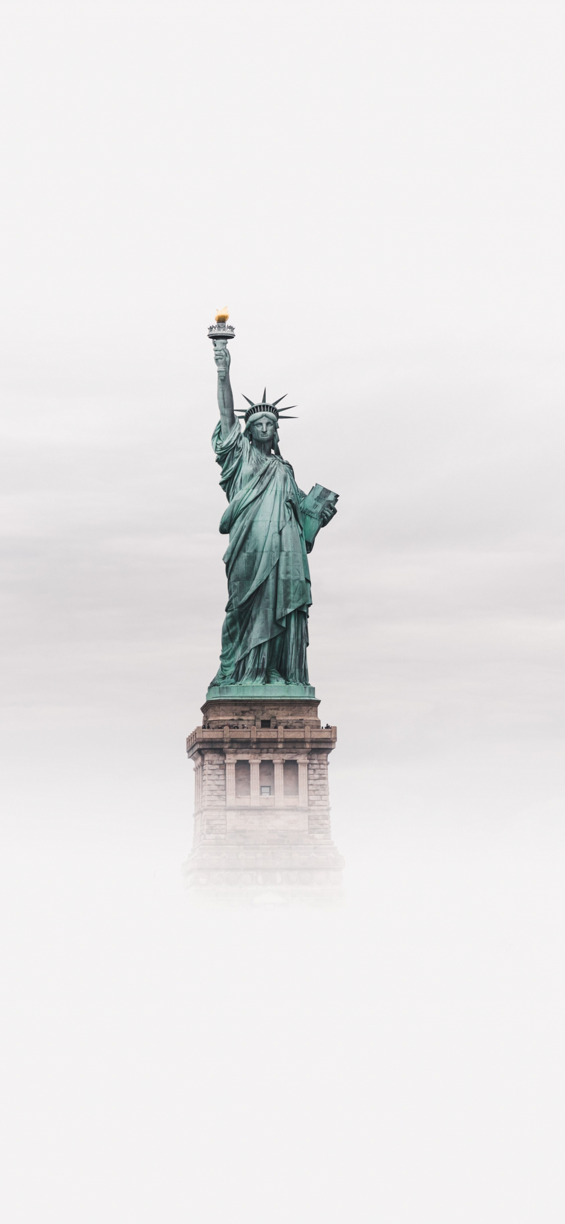 Download 1125x2436 wallpaper statue of liberty, architecture, minimal, iphone x 1125x2436 HD image, background, 9996
