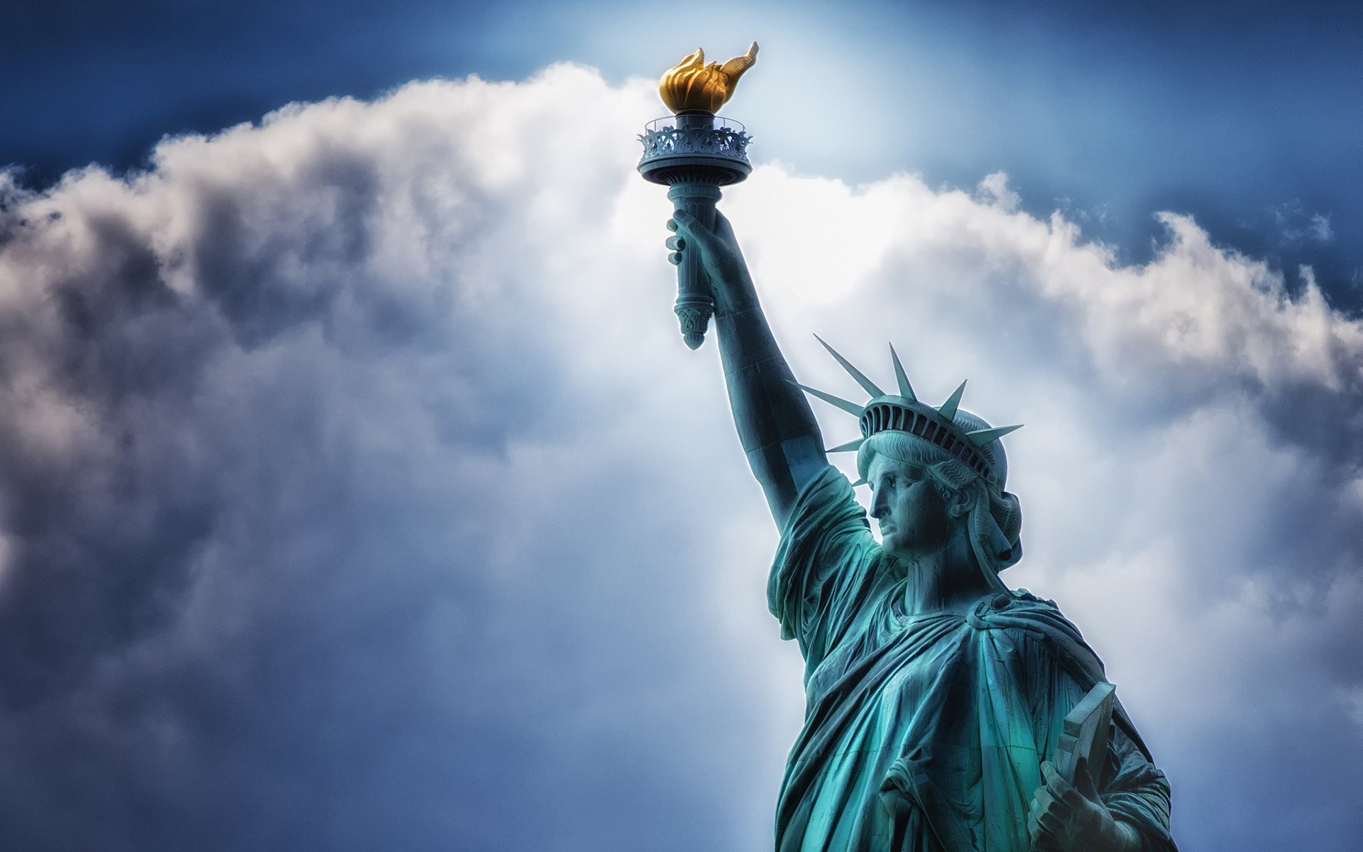 Statue of Liberty in New York HD wallpaper