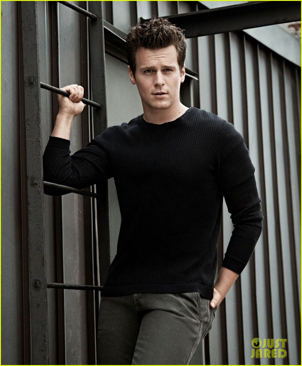 Jonathan Groff Talks Ex Zachary Quinto & Coming Out with 'Scene' (Exclusive!): Photo 3124740. Exclusive, Jonathan Groff, Magazine Picture