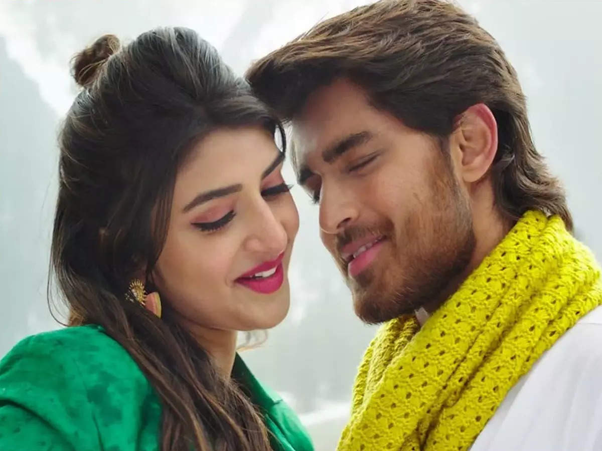 Another key update from the movie 'Pelli SandaD'. then the movie in front of the audience