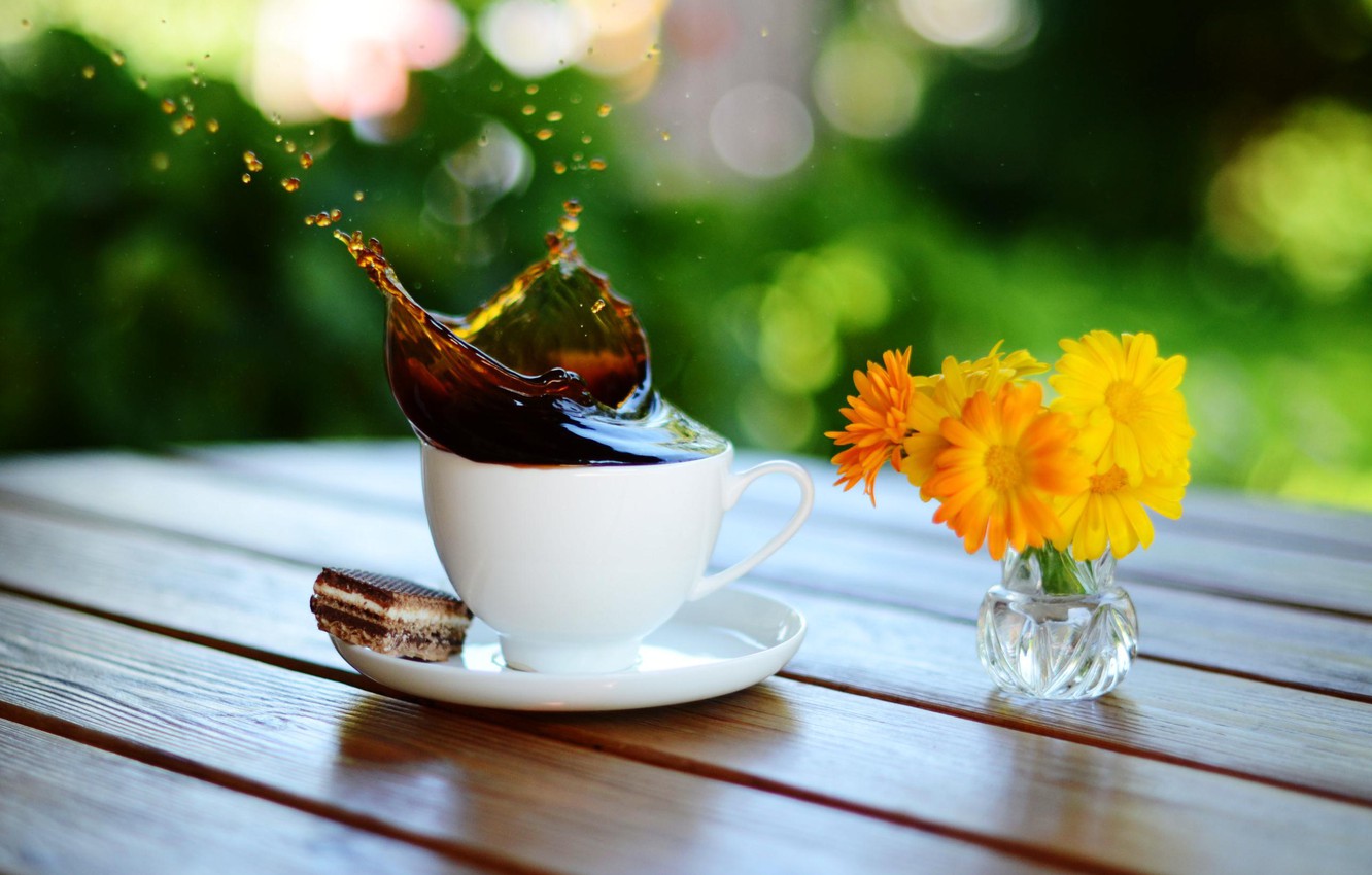 Wallpaper macro, flowers, squirt, table, coffee, splash, cookies, Cup, vase, saucer image for desktop, section еда