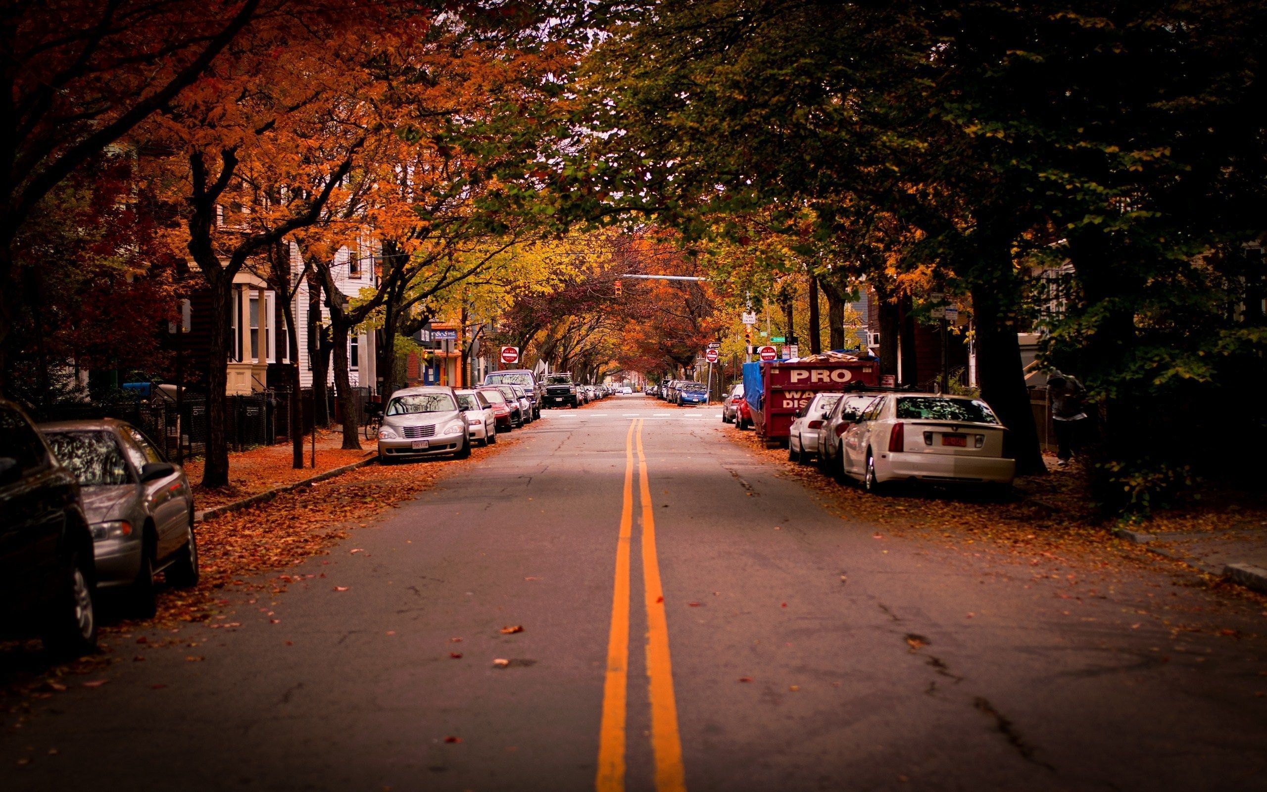 Autumn Town Wallpaper