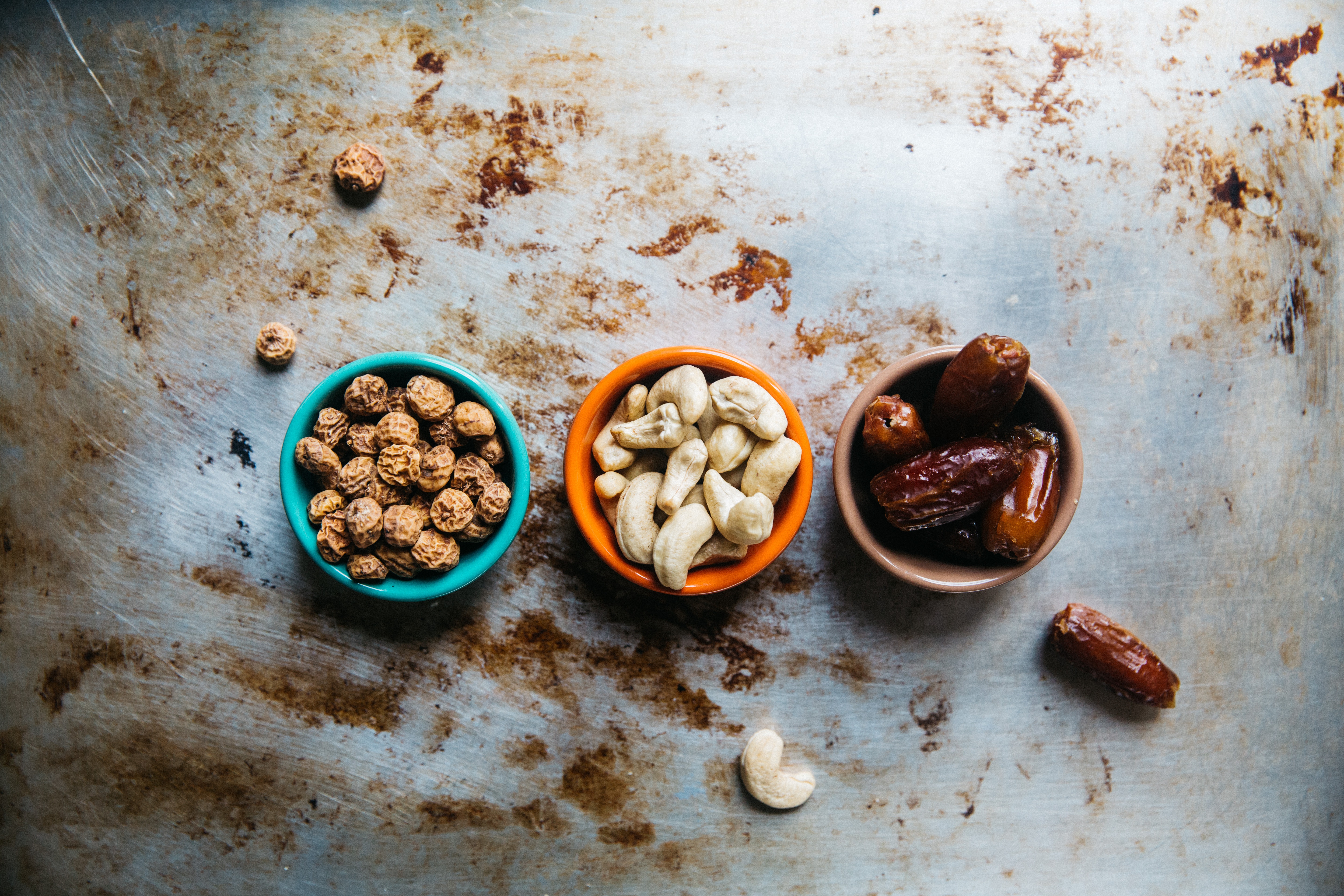 5760x3840 #tigernut, #vegan, #modern, #snack, #bowls, #healthy, #cashew, #ingredient, #fruit, #raw, #eat, #food, #food styling, #nuts, #flatlay, #nut, #food presentation, #vegetable, #industrial, #Public domain image, #date. Mocah HD Wallpaper
