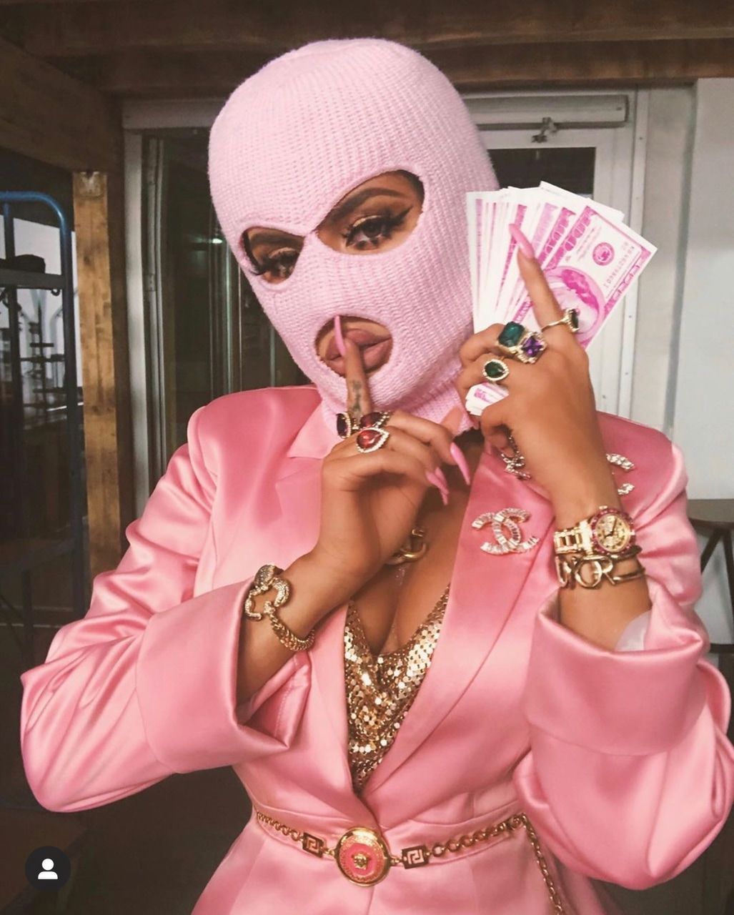 Helly Luv uploaded by Princesse du bitume. Garotas, Menina bandida, Gangster menina