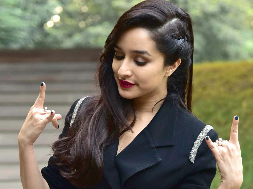 Shraddha Kapoor wallpaper [DOWNLOAD FREE]