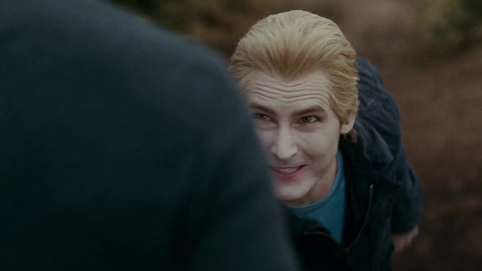 Carlisle Cullen Image: Eclipse (fight with Edward). Twilight funny, Twilight saga, The twilight saga eclipse