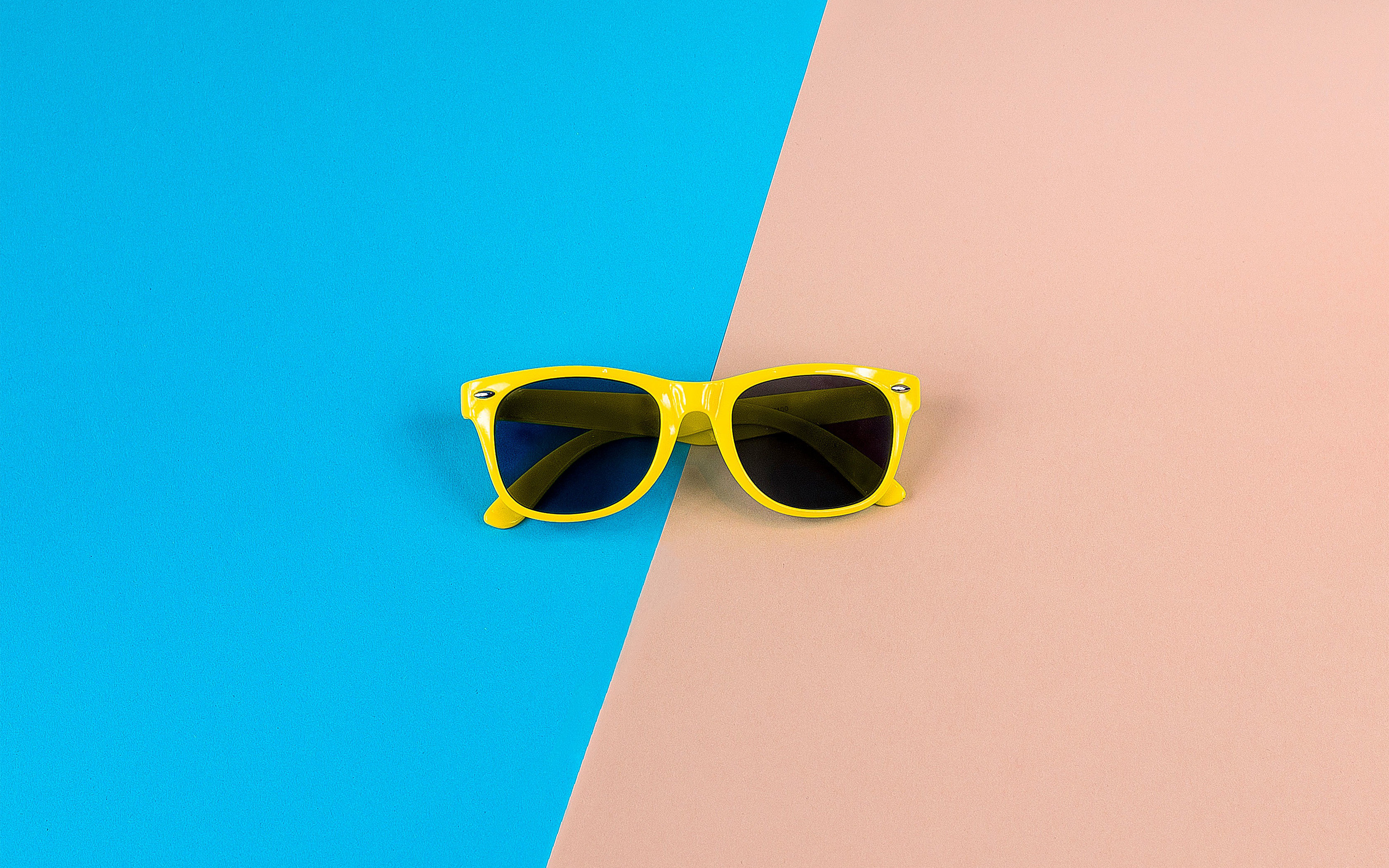 Minimal Glasses Pink Blue Yellow