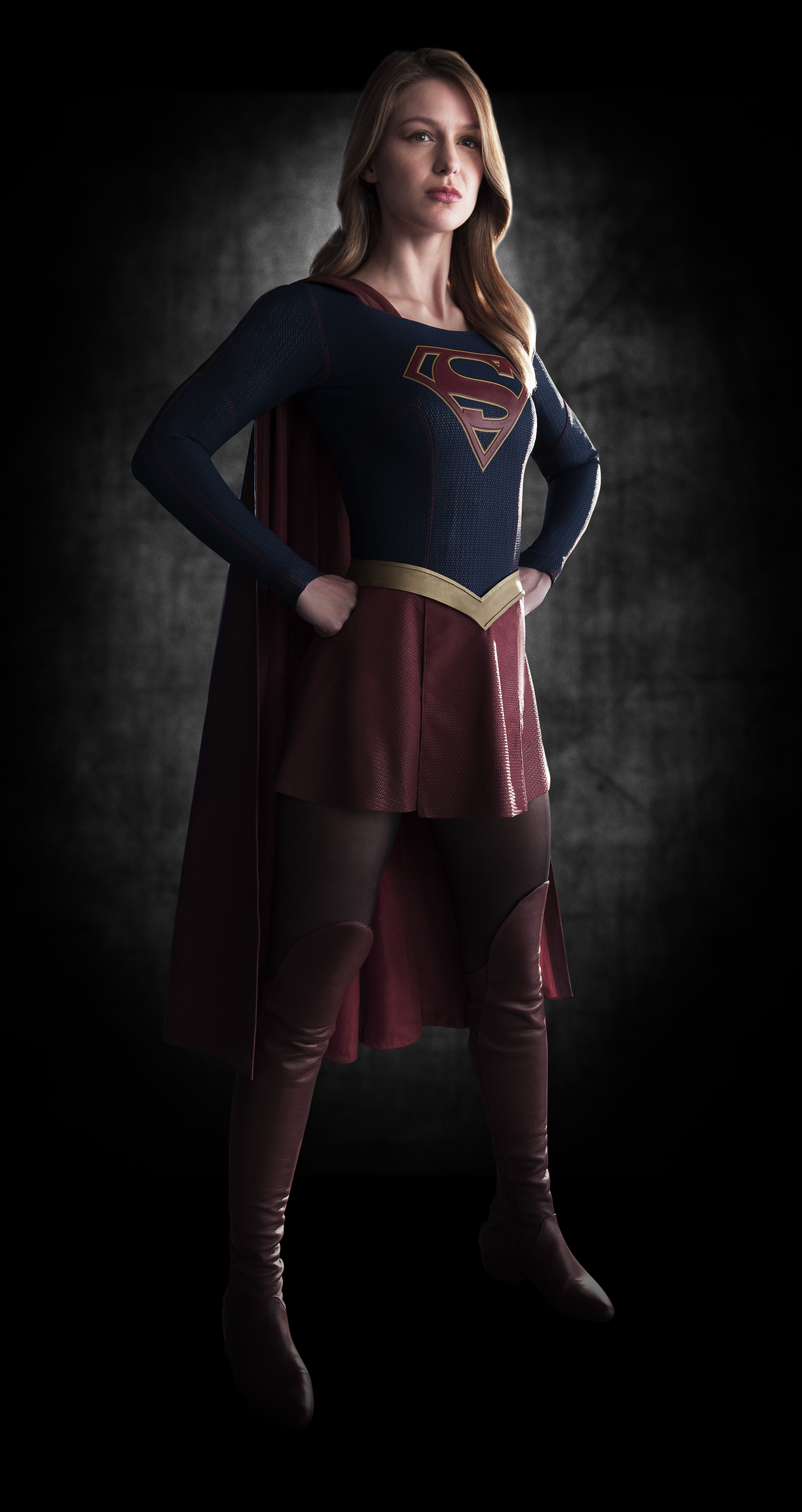 First Look: 'Supergirl' Takes Off (PHOTOS)