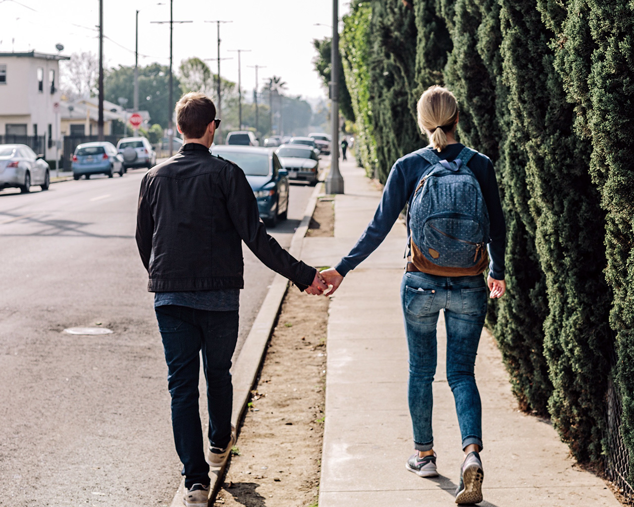 Love Couple Street Hand Life Walking Wallpaper