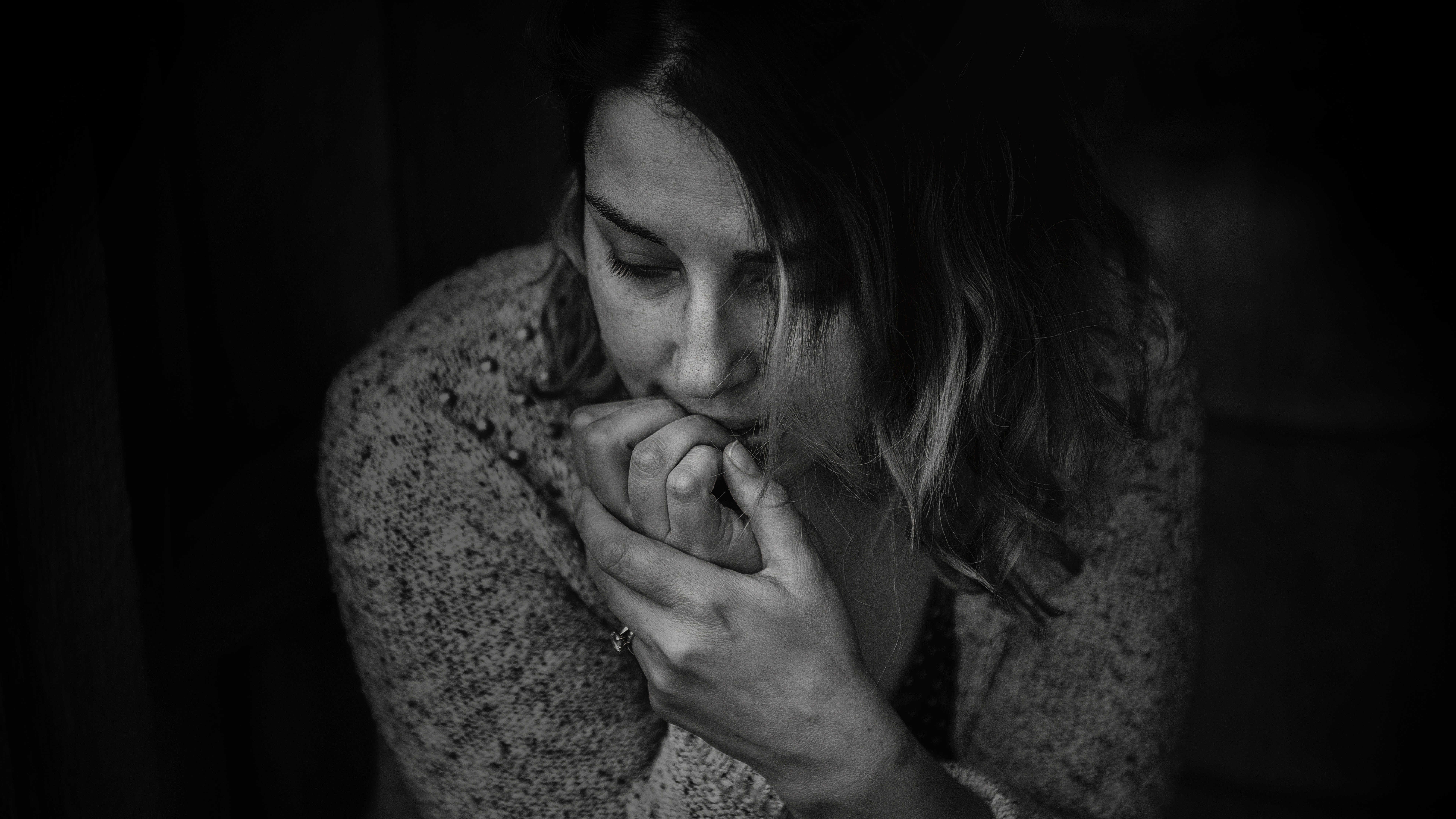 Sad Woman Wearing Long Sleeved Top Lonely 4K 8K HD Wallpaper