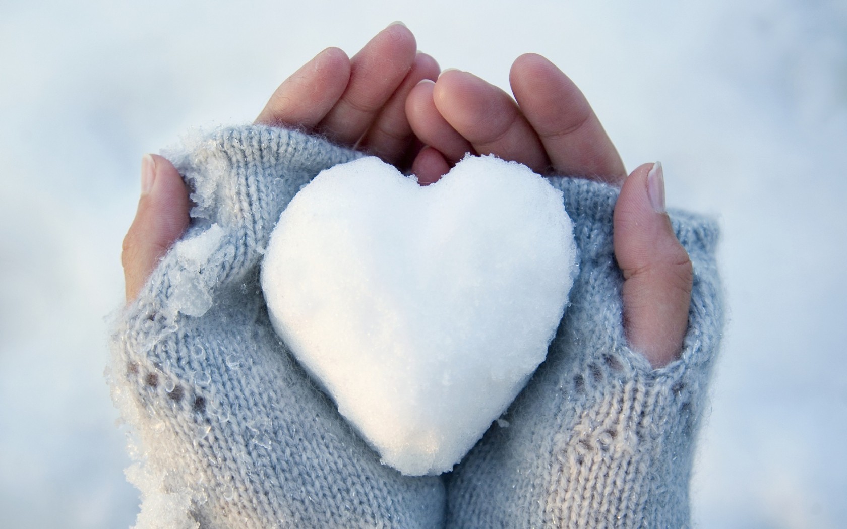 Wallpaper, white, heart, snow, winter, blue, nose, emotion, skin, child, hand, finger, Sense, human body, organ, close up, macro photography, tooth, infant 1680x1050