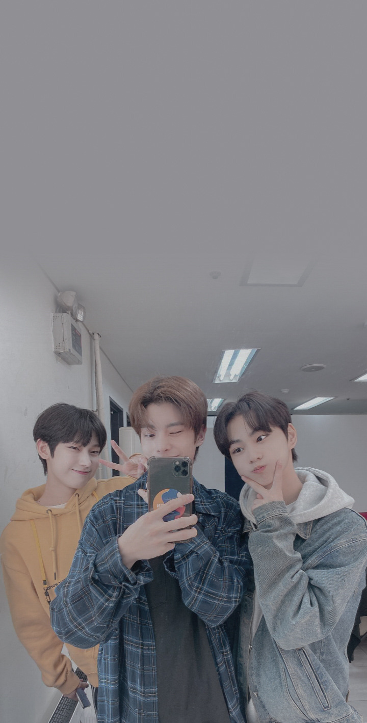 ENHYPEN Mirror Selcas Wallpaper Like Reblog If