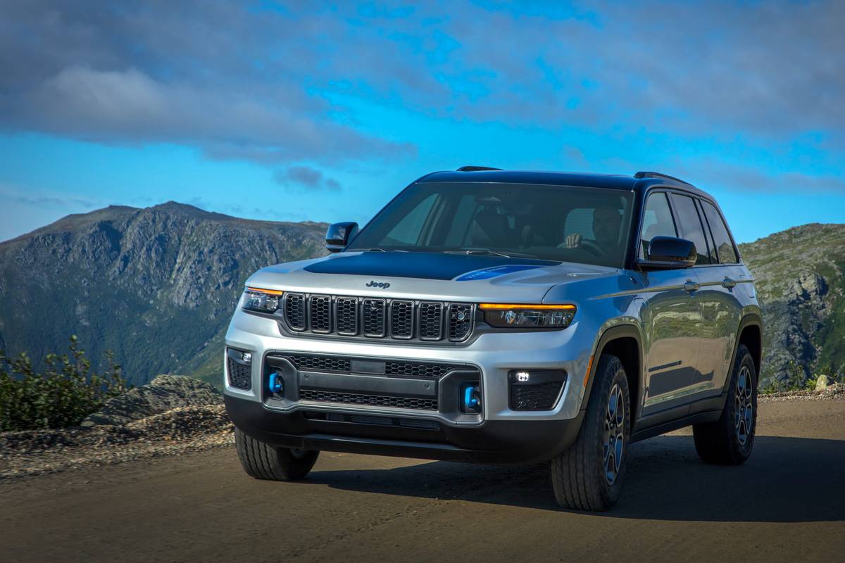 2022 Jeep Grand Cherokee Goes High Tech, Gets Hybrid