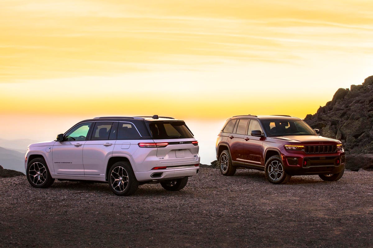 Jeep Rounds Out 2022 Grand Cherokee Lineup With 2 Row And Plug In Hybrid