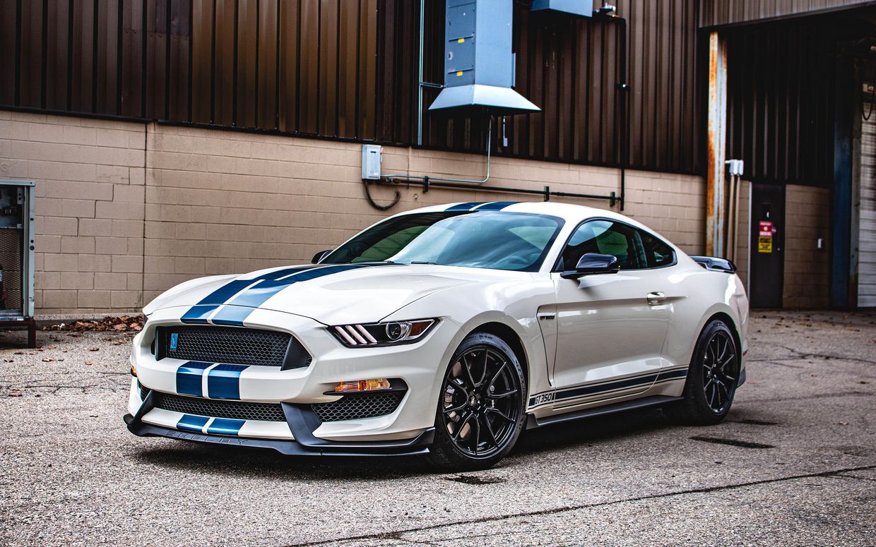 Ford Mustang reviews, news, picture, and video