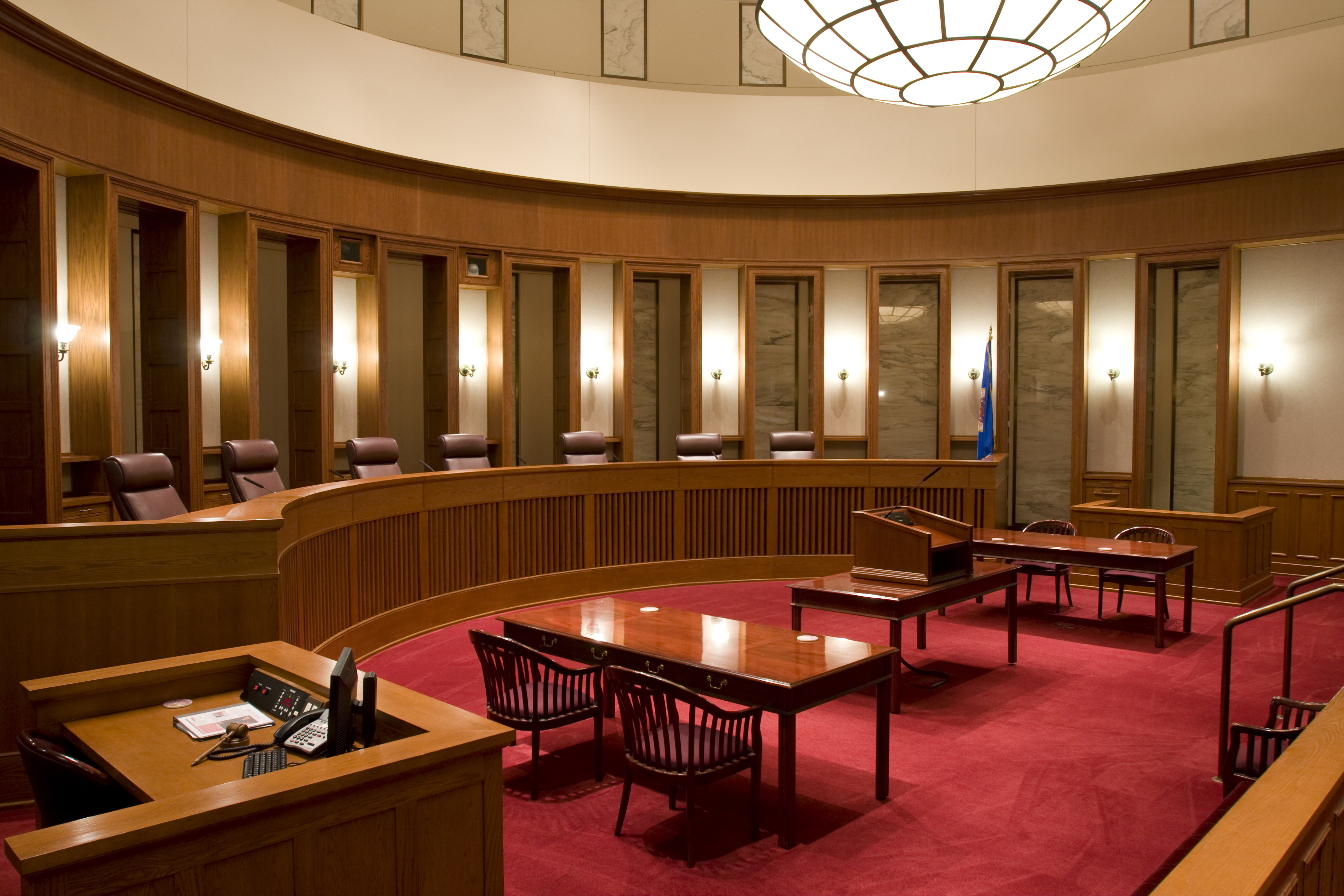 Зал заседания суда