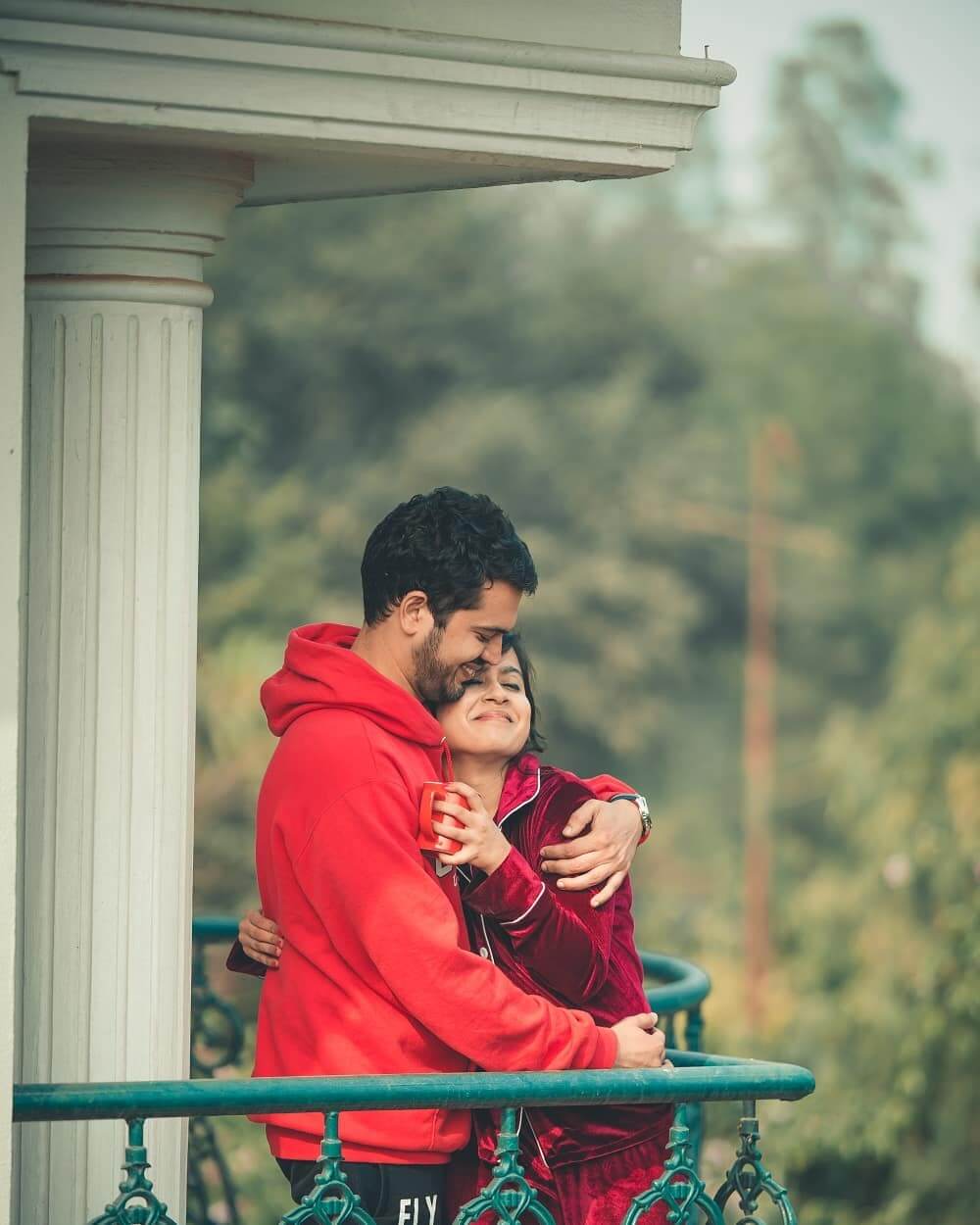 How To Plan A Romantic Pre Wedding Shoot At Home?