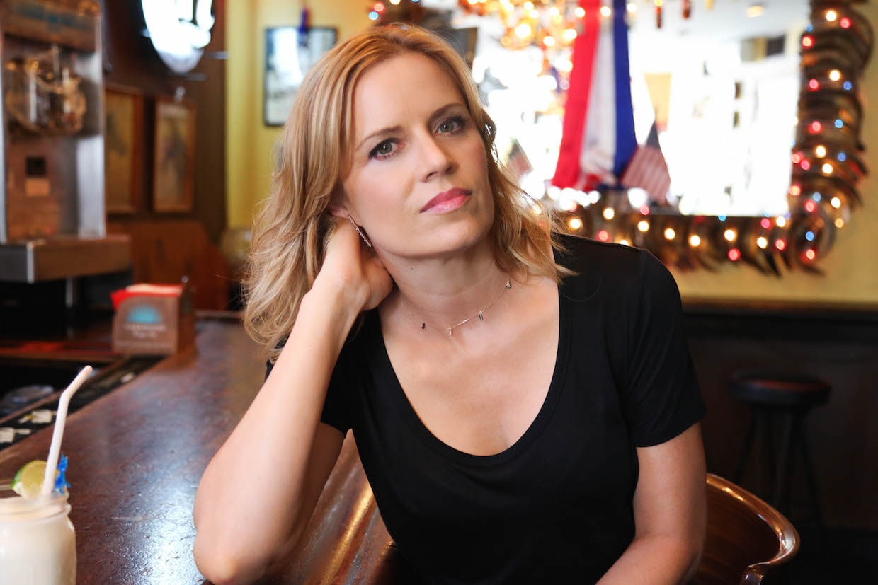 Kim Dickens HD Wallpaperwallpaper.net