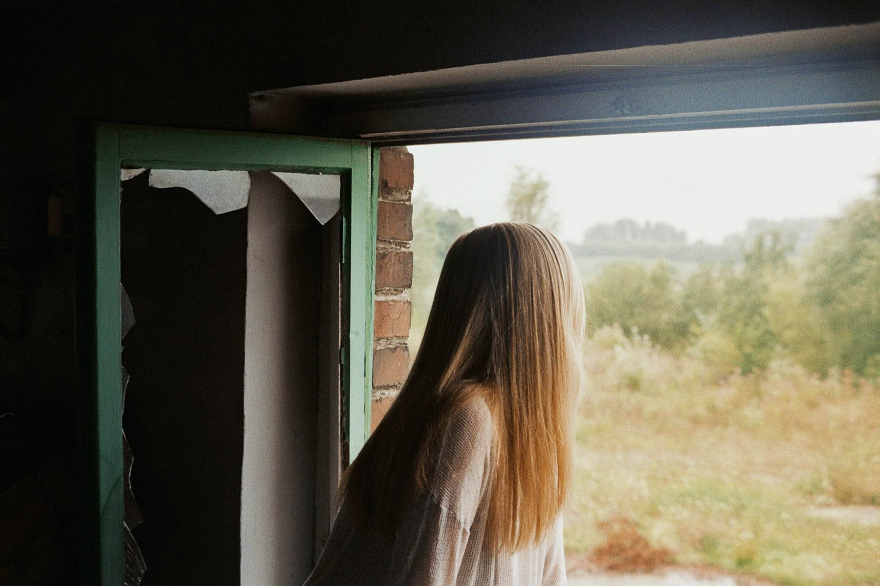 Wallpaper, sunlight, window, nature, abandoned, sky, photography, house, green, glass, alone, hair, standing, Nikon, broken, tree, girl, analog, photograph, filmisnotdead, you, if, leave, ifyouleave 1800x1200