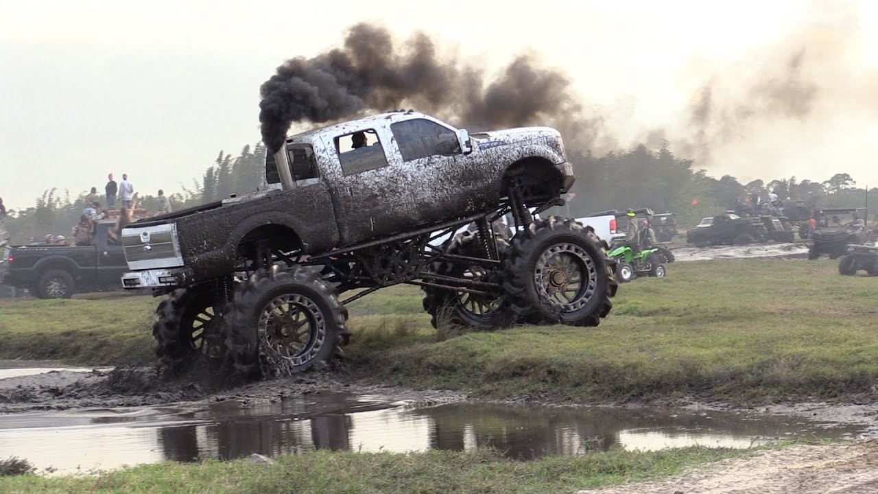Mud Bogging Wallpaper