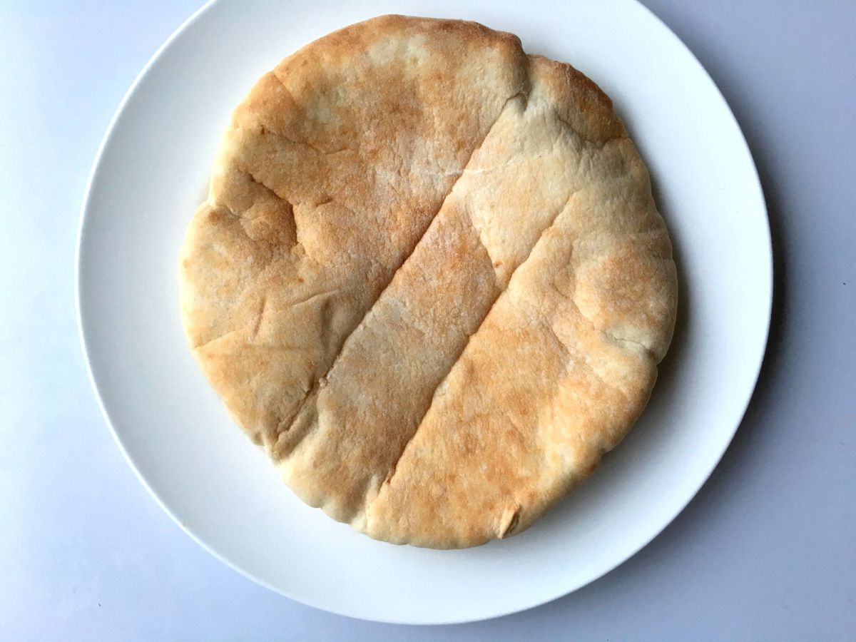 Greek pita or Indian naan breads? Which one is the healthier choice?