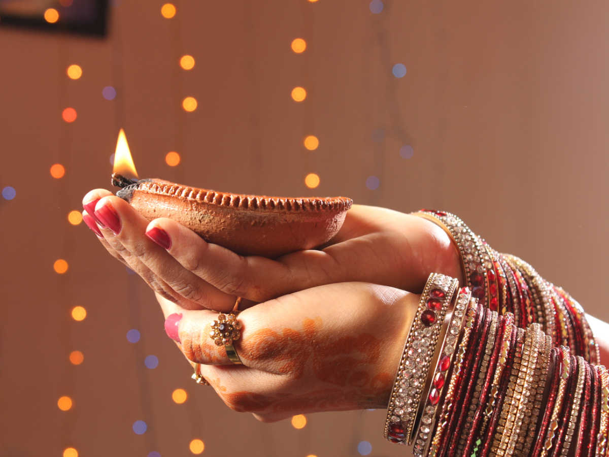 Happy Diwali 2020: Wishes, Messages, Quotes, Image, Facebook & Whatsapp status of India