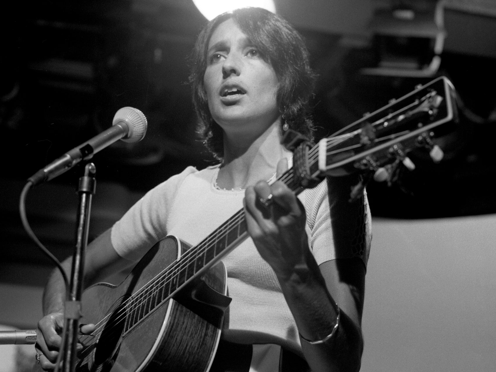 Joan Baez songs that prove she's the OG folk rocker