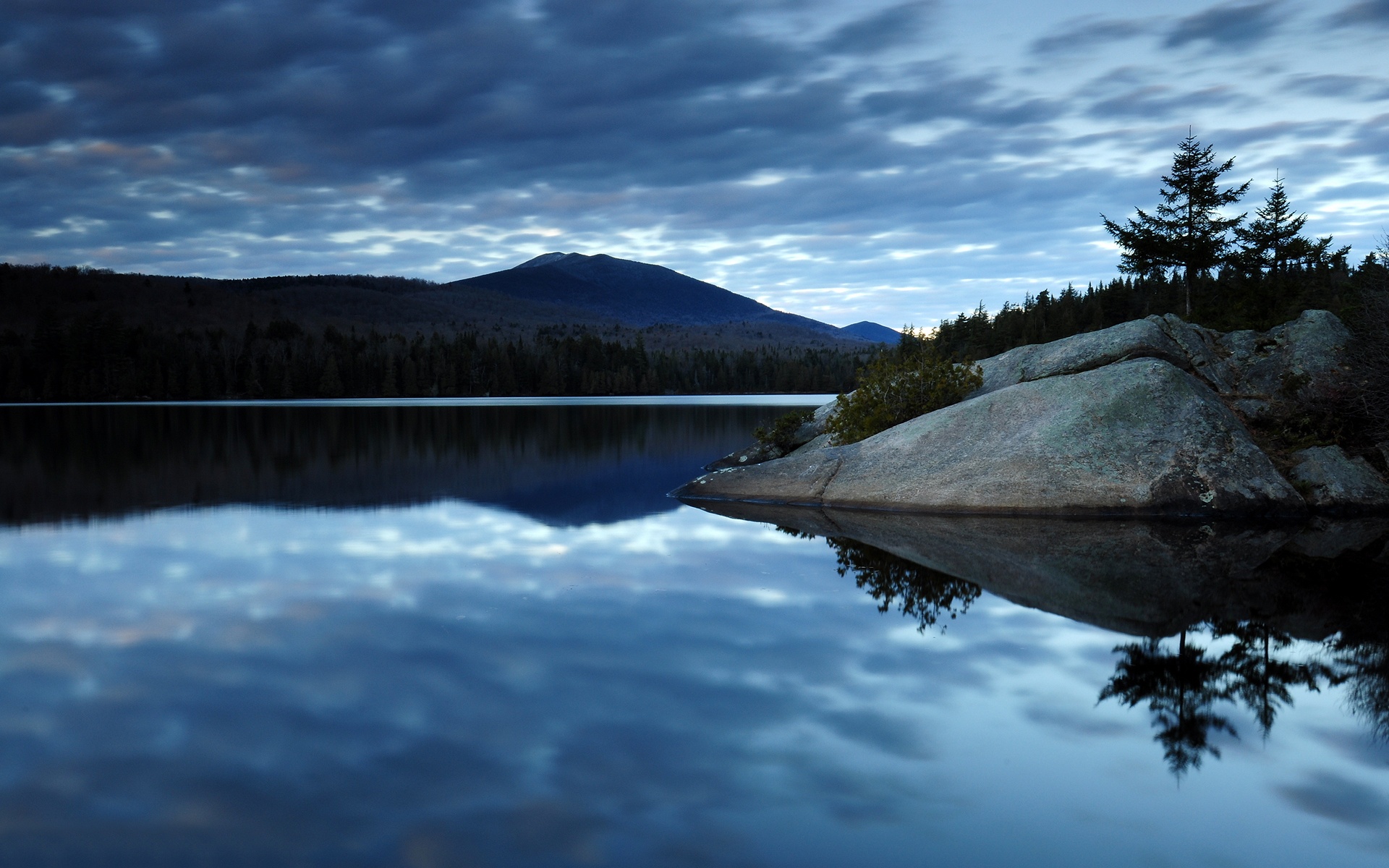 Wallpaper Dark blue sky clouds, lake water, reflection, forest, mountains, morning scenery 1920x1200 HD Picture, Image