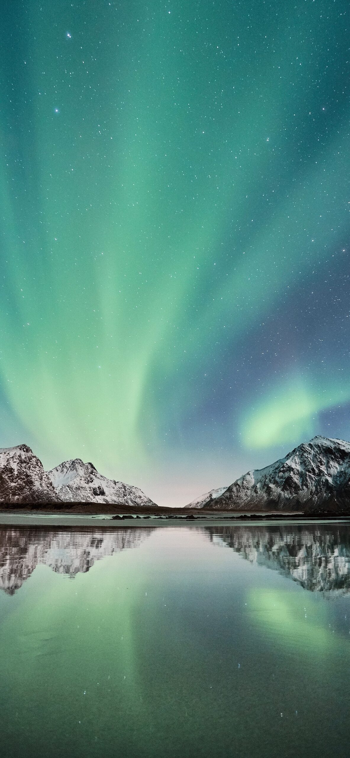 Aurora borealis Wallpaper art: Free HD Download
