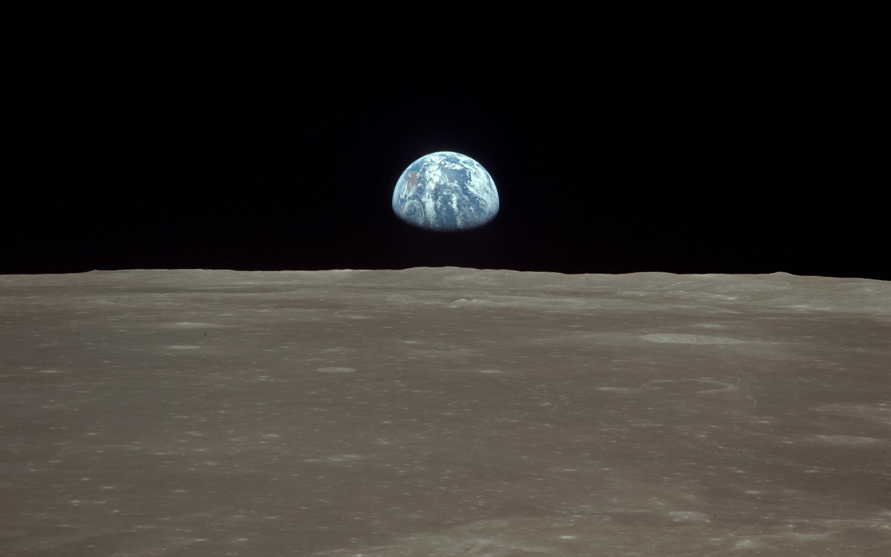 Earthrise [2340x2327]: space