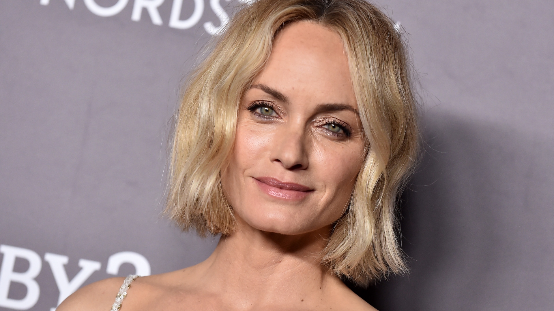 Amber Valletta Opens Up About Drug & Alcohol Abuse